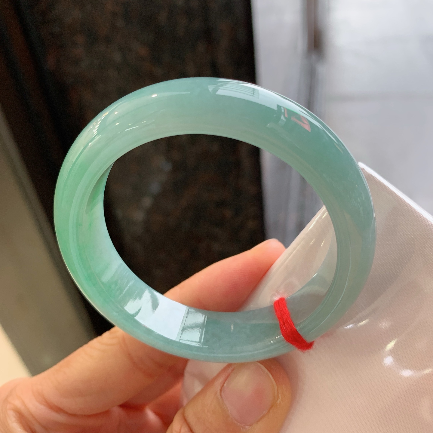 正圈冰种飘花，无裂，尺寸：52.8/13.2/7.8，版型好