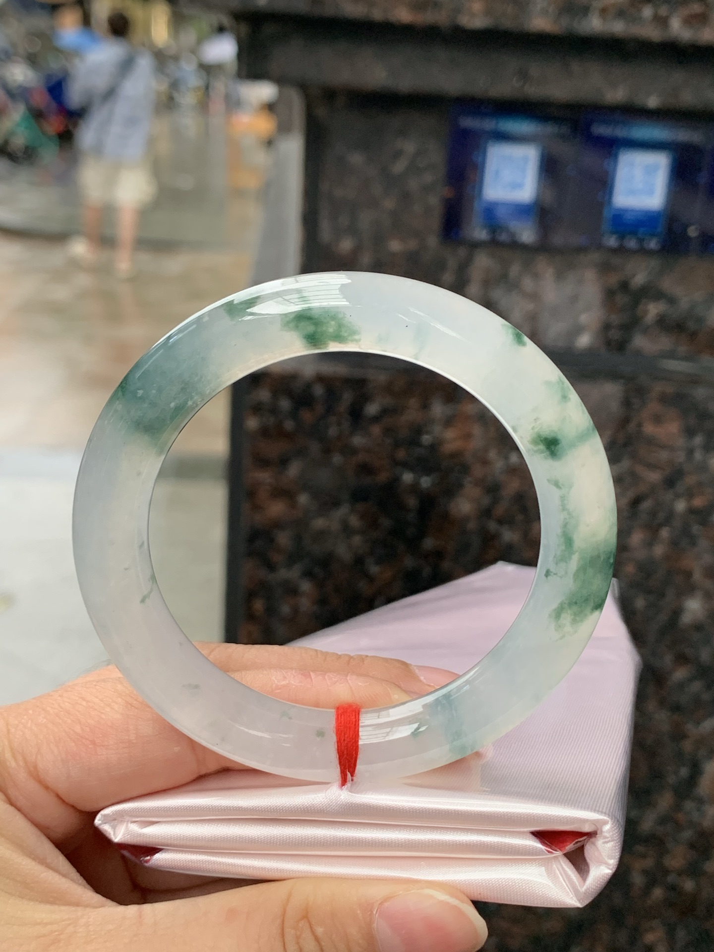 冰飘花圆条，55.1-10.2-10.3，0423-N516，打灯多处细纹，底妆冰透，胶润细腻，蓝花