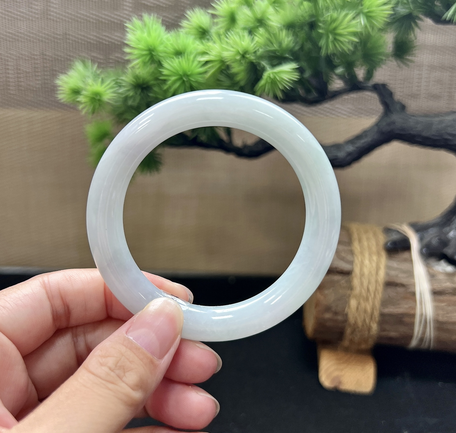 51圈口圆条晴底手镯