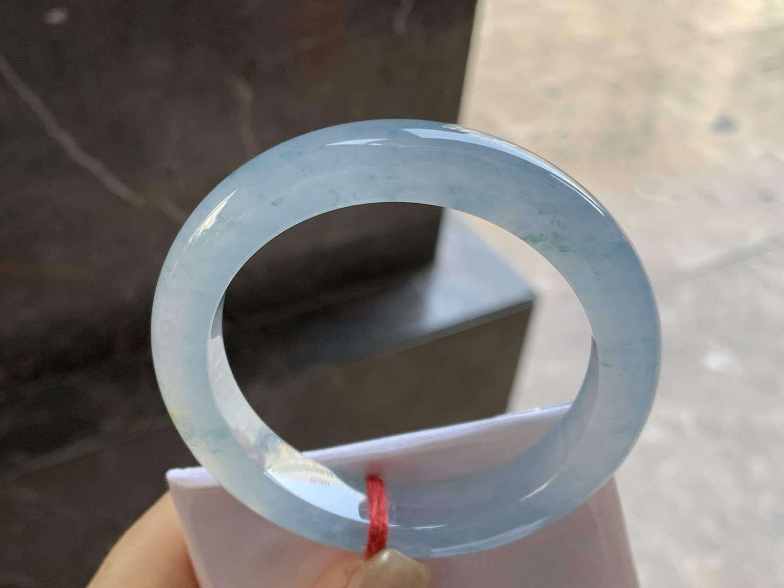 56.5-11.7-9.3

冰种飘花手镯^_^冰味十足 料子漂亮