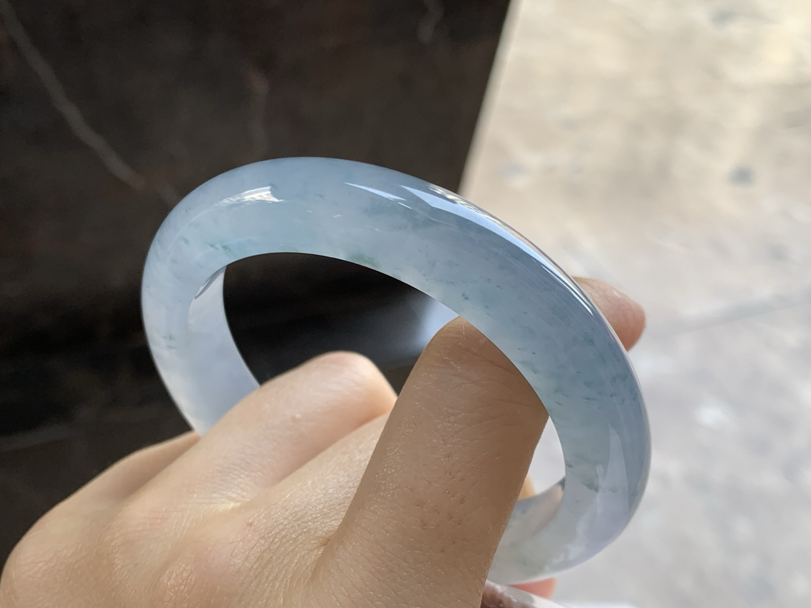 56.5-11.7-9.3

冰种飘花手镯^_^冰味十足 料子漂亮