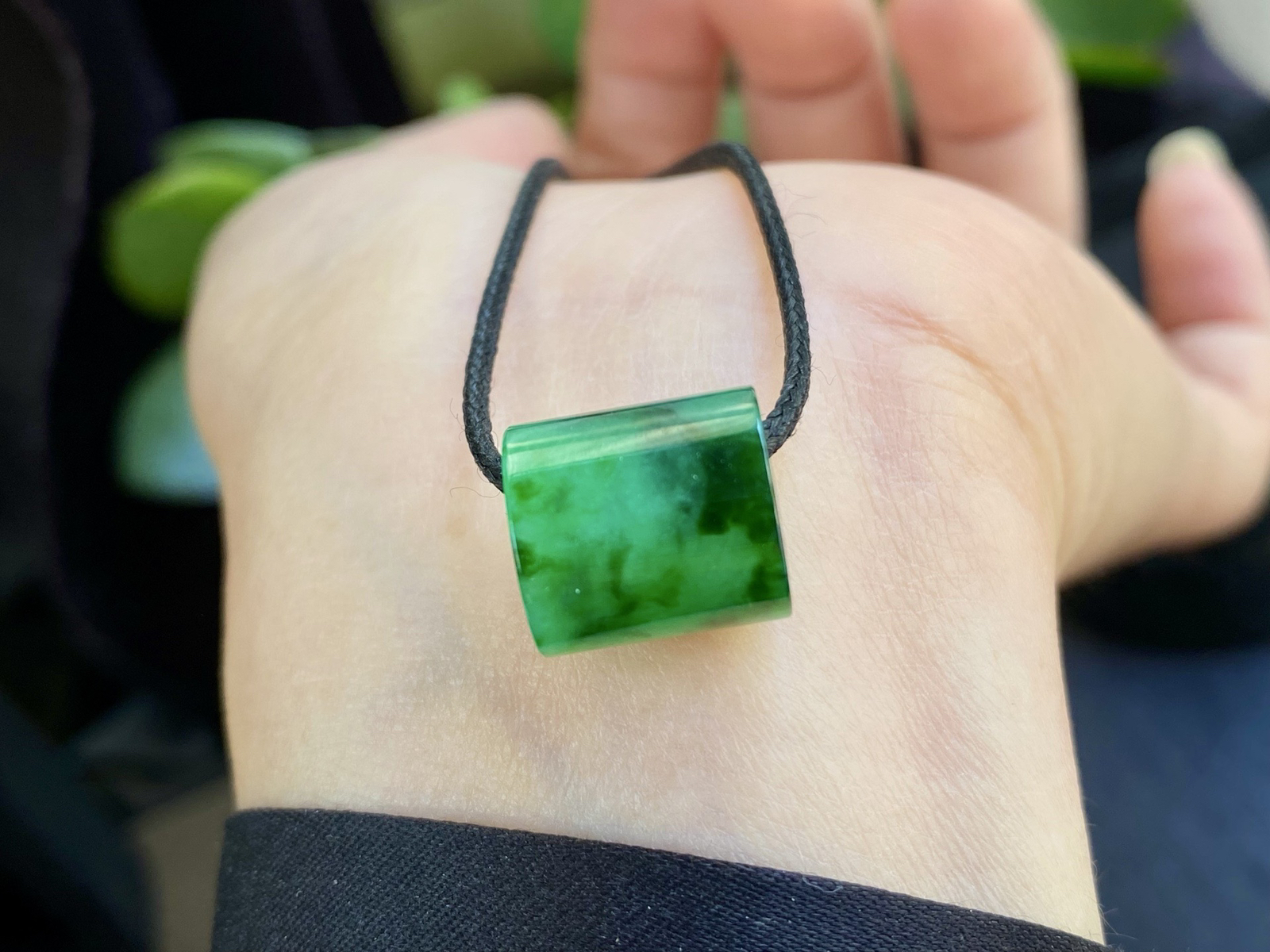 #冰飘辣绿路路通，

种水冰润，色阳味正