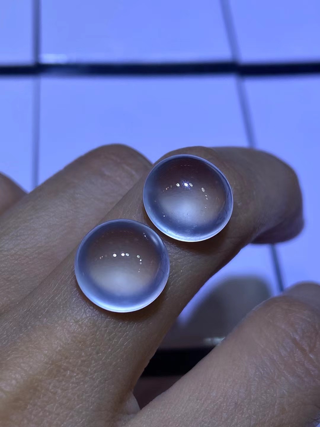 ️ 老坑玻璃种蛋面一对，完整饱满，种老起光，尺寸11.4×11.2×6.6，11.6×11.1×6