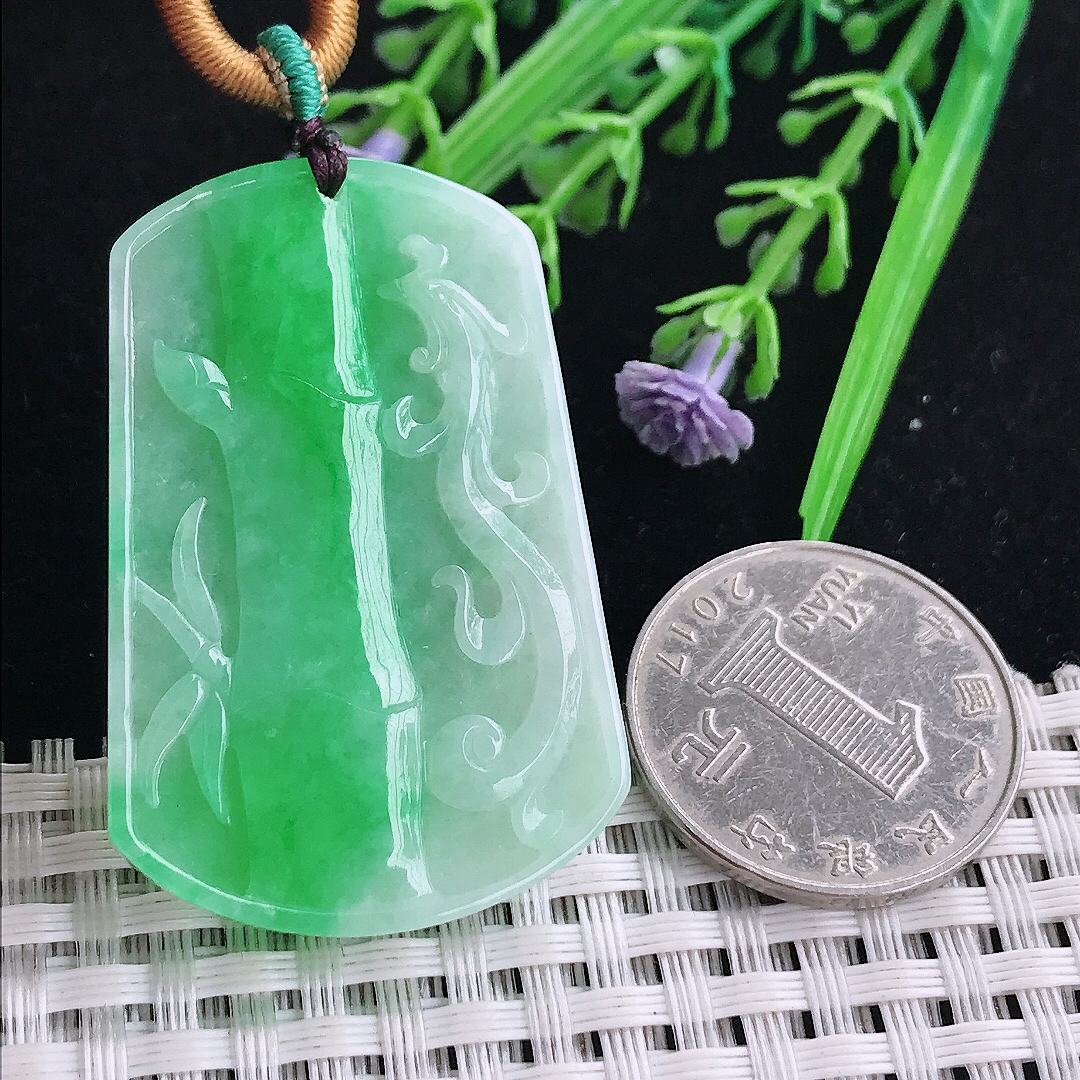 实拍a货翡翠44.5/29.8/5.3老坑精美飘阳绿节节高竹节吊坠翡翠玉坠挂件