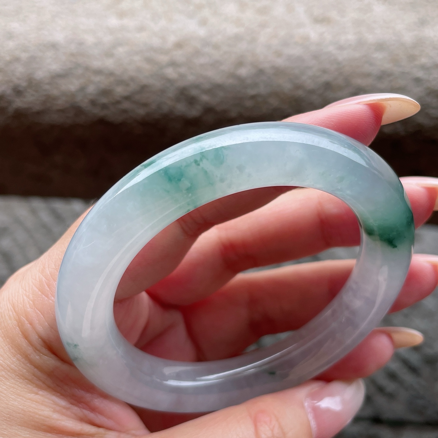 圆条52 53，52.6-11.1-10.5，0423M6，冰种飘花，晶莹剔透，水润，种老，有纹