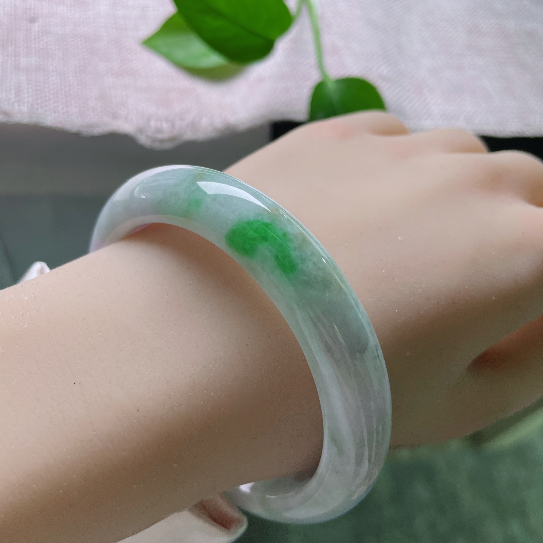 59.2/12.1/8.7春带彩正圈，水润，色彩斑斓，贵气，温柔大方，皮纹，无裂，ss51095a