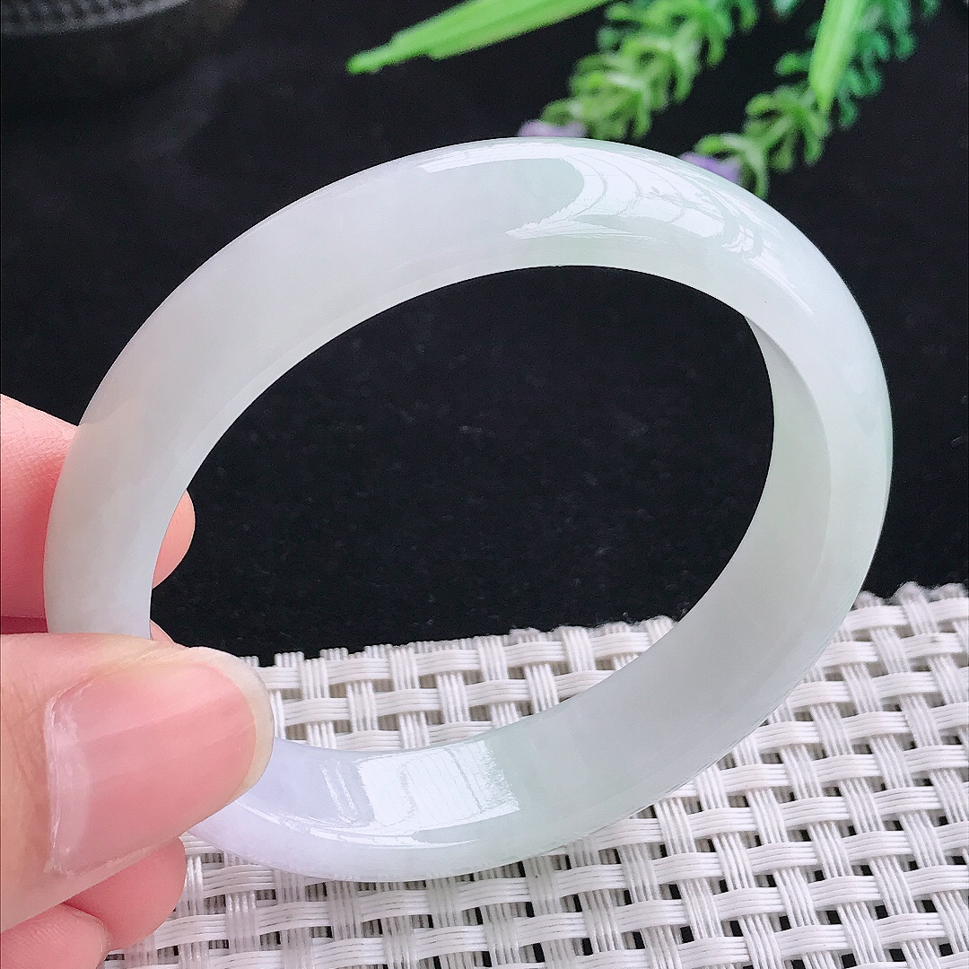 实拍A货翡翠53/47/13.2/7.3老坑秀气冰润贵妃手镯宽边玉镯平安镯