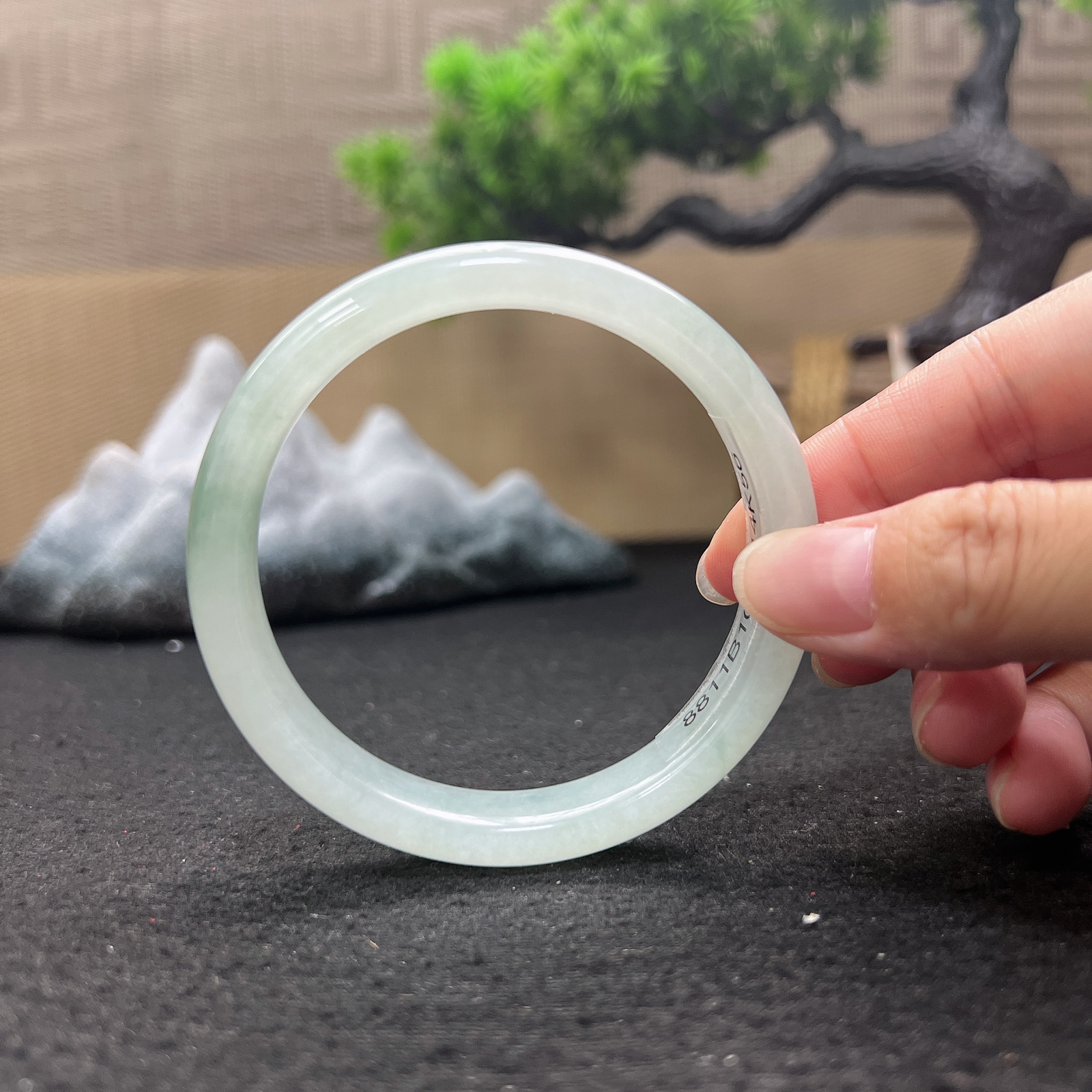 60圈口正圈半山水手镯