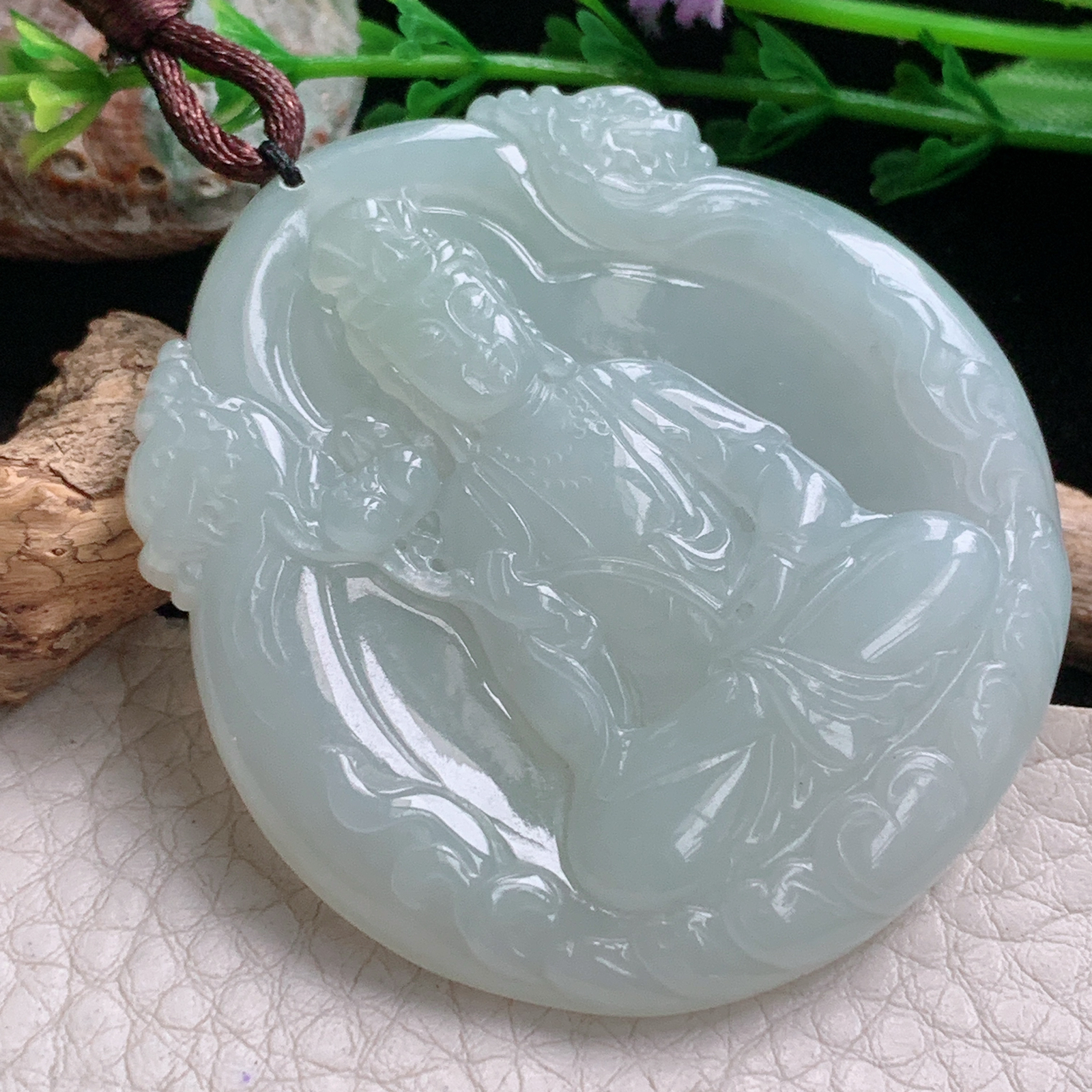 Bg实拍51.5*48*5.8缅甸翡翠浅绿大势至观音菩提吊坠持莲观世音