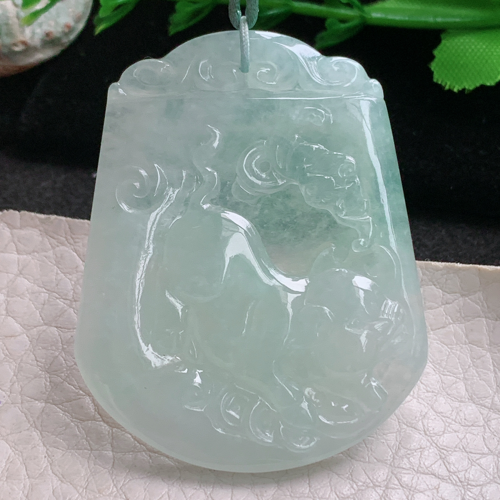 Bg实拍51*40.8*5.3缅甸翡翠冰透招财猪吊坠生肖猪玉坠诸事顺利