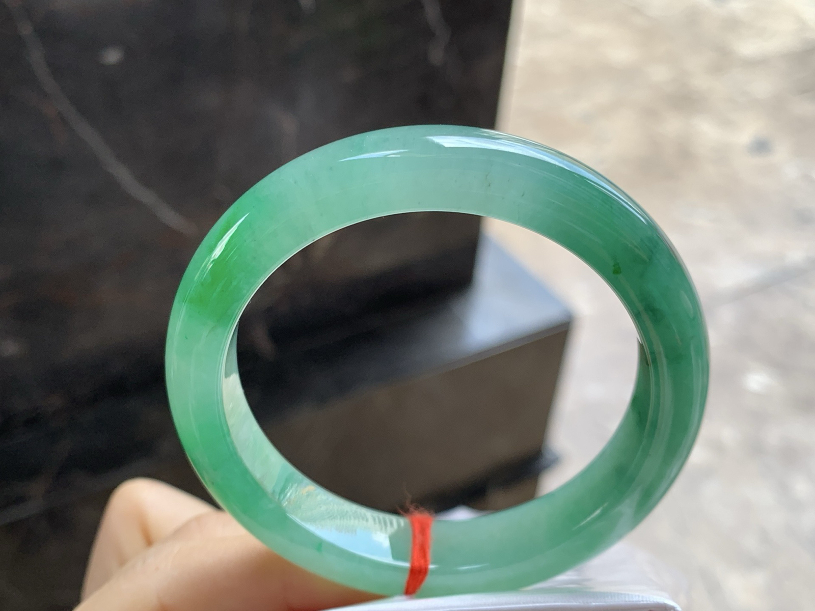 55-11.8-8.6

冰带色手镯^_^有种有色～绿色浓郁漂亮