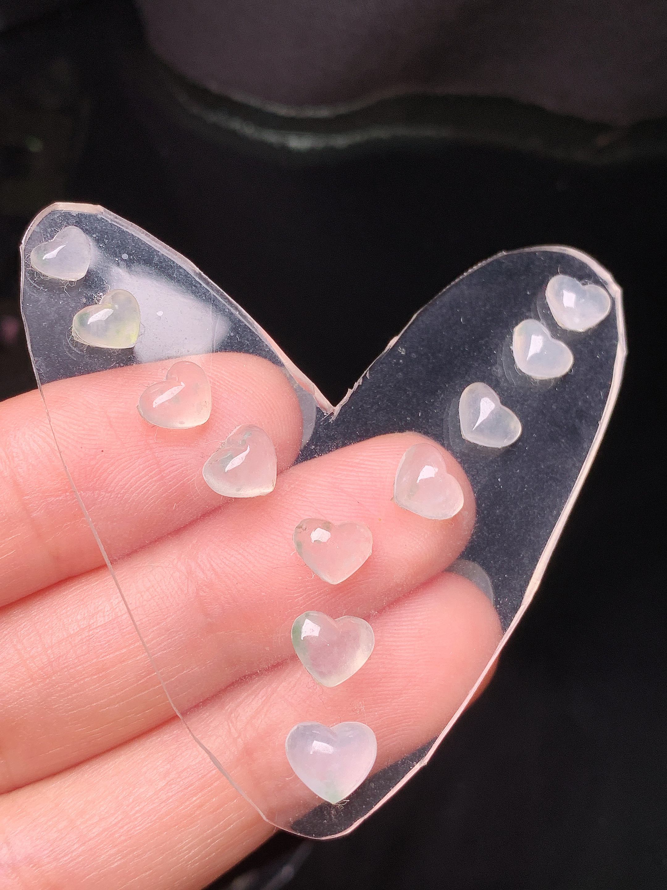 镶嵌款 冰种心形一手 玉质细腻 色泽艳丽清新 水润亮眼 整体尺寸5.6*6.8*3*2x