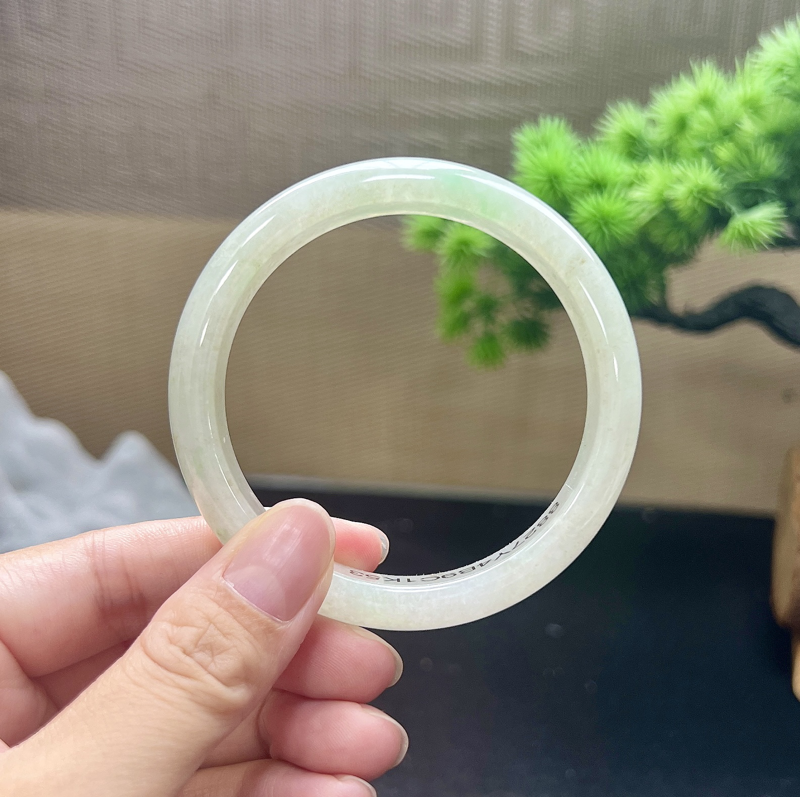 56圈口正圈飘花手镯