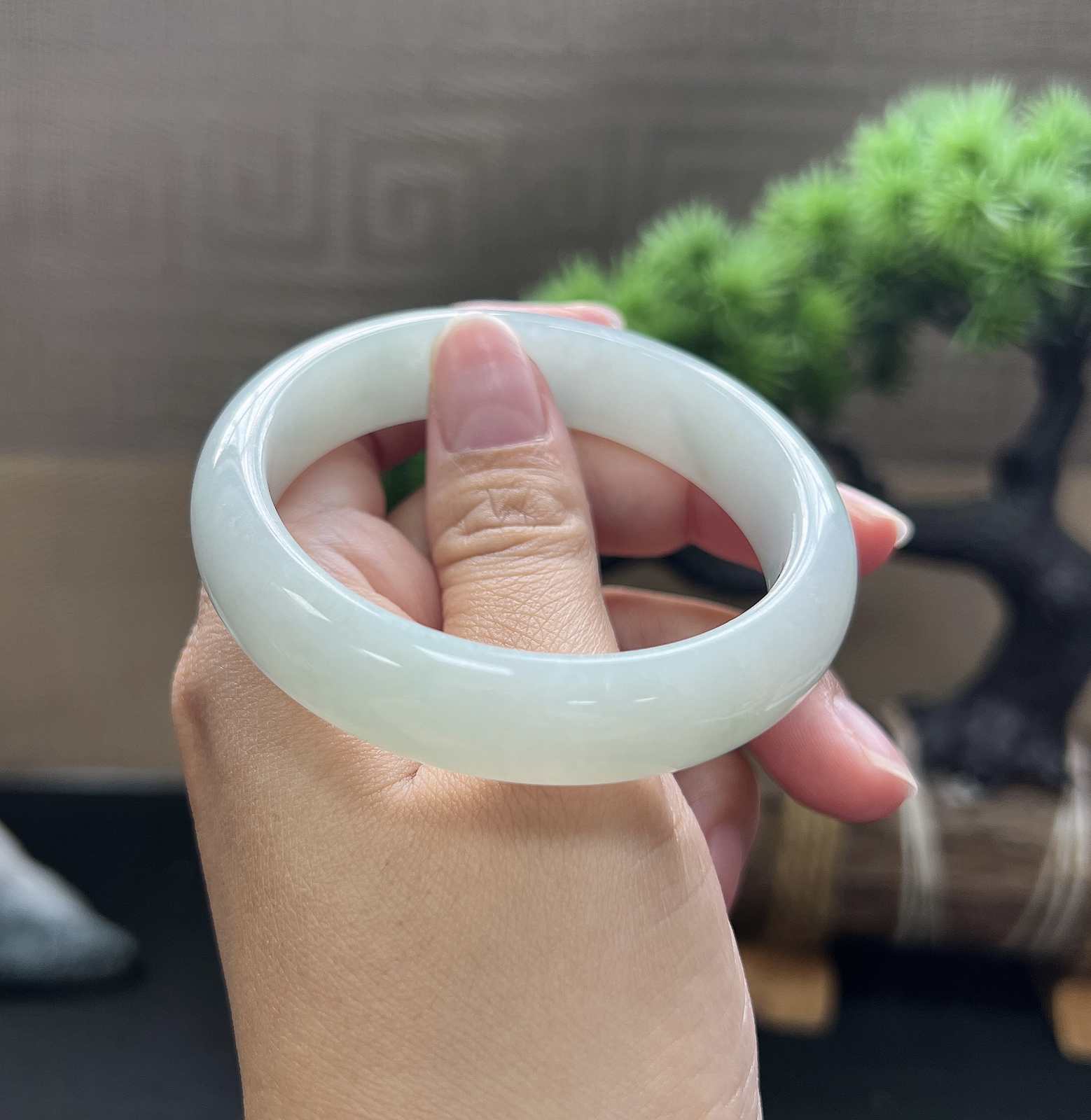 53圈口正圈淡晴底手镯