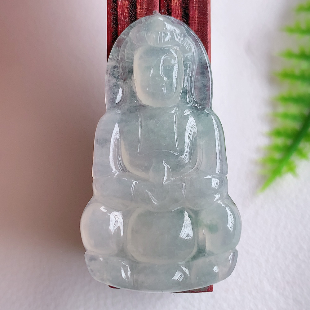 冰润精雕观音吊坠，法相端庄大气，工艺精湛，种色浓郁，细腻饱满冰润，种老水足，收藏佳品，佩戴大气  W   003.22尺寸：36.6-20.9-3.9mm