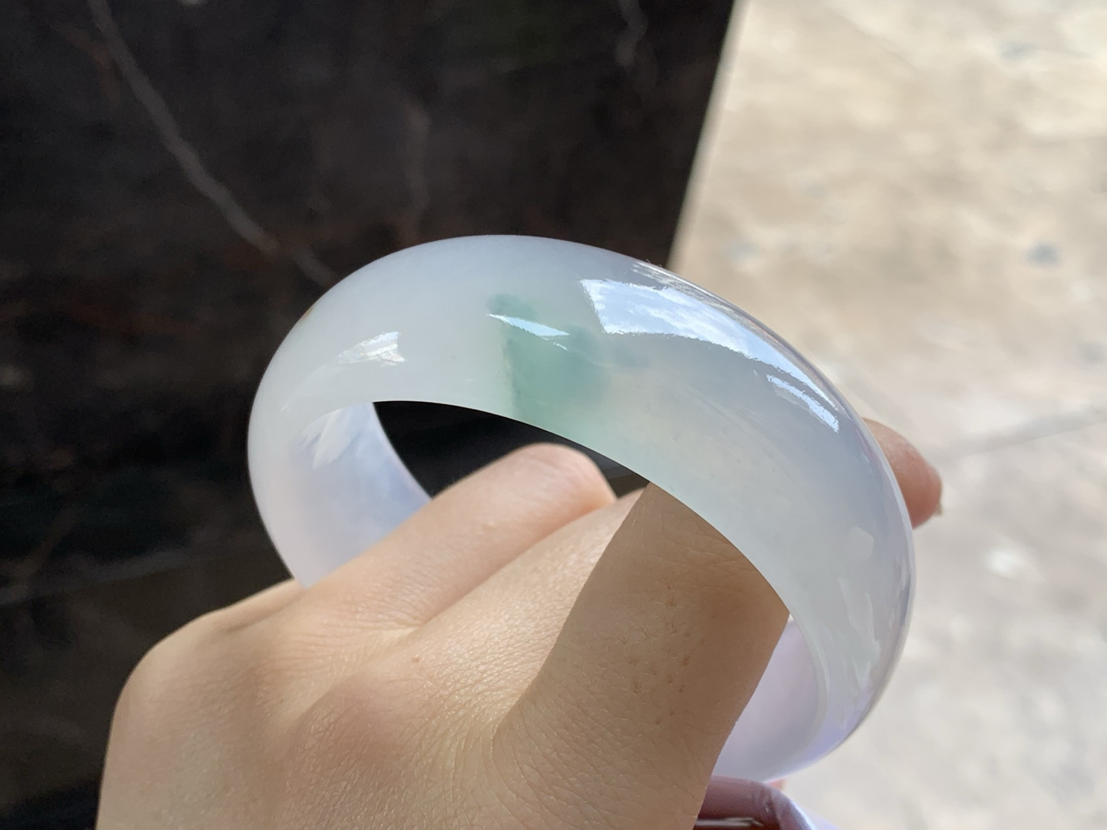 58-21.8-7.4

冰种飘花宽版手镯^_^冰味十足～版型大气