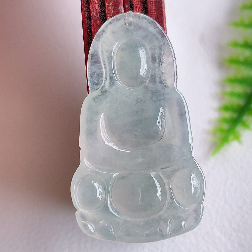 冰润精雕观音吊坠，法相端庄大气，工艺精湛，种色浓郁，细腻饱满冰润，种老水足，收藏佳品，佩戴大气  W   003.22尺寸：36.6-20.9-3.9mm