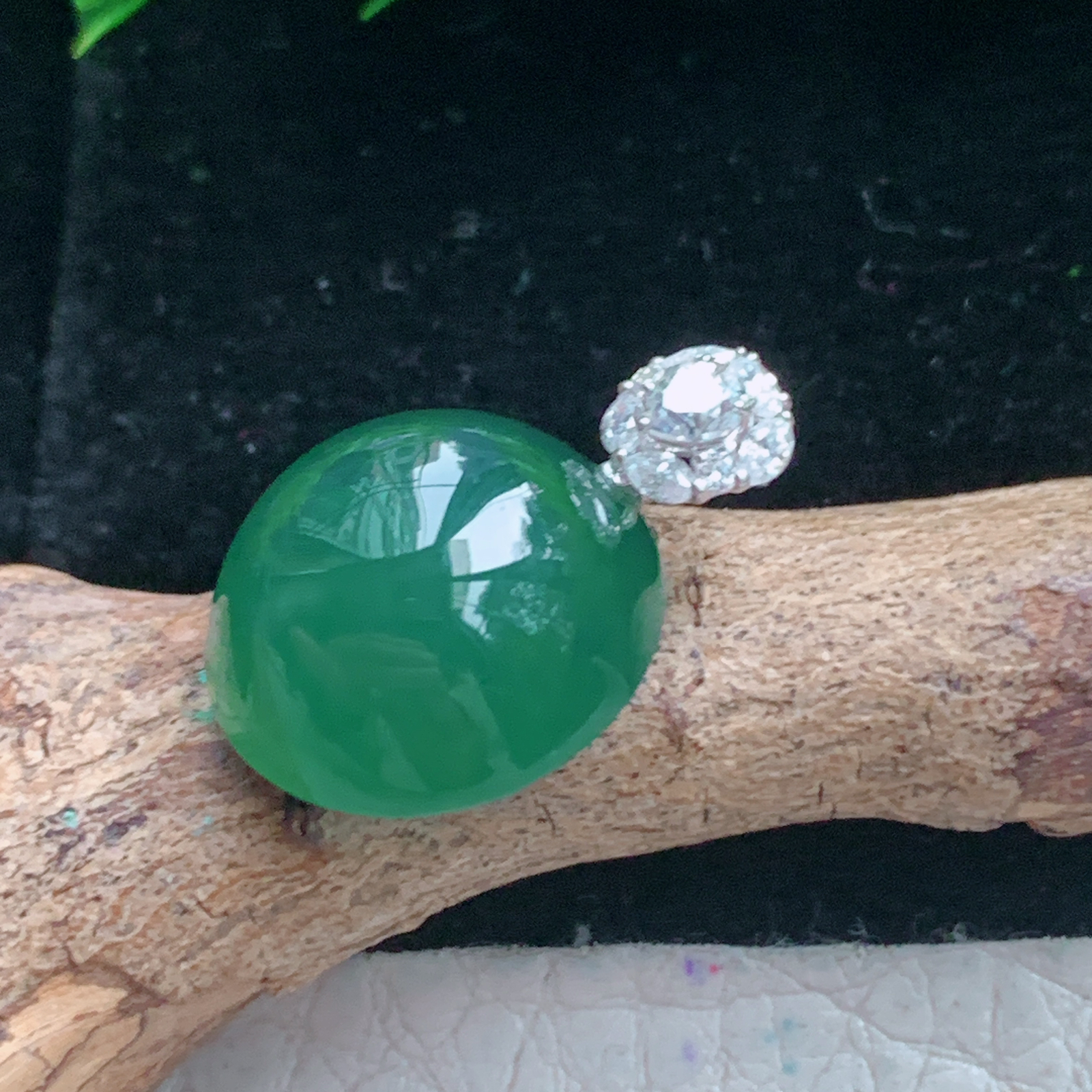 axm实拍20.3*14.2*8.8缅甸翡翠冰种深水绿蛋面吊坠镶金平安鸽子蛋锁骨坠