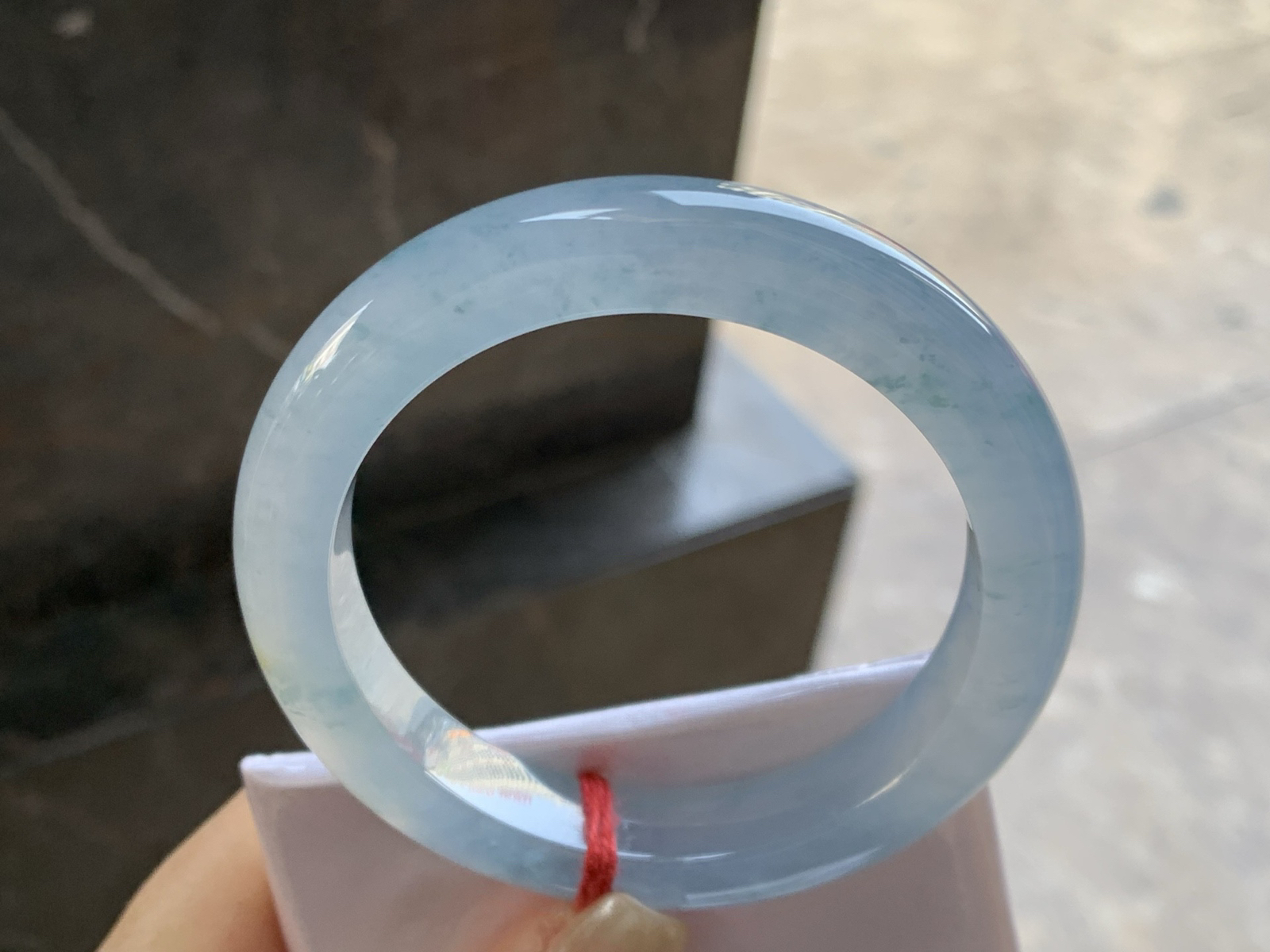 56.5-11.7-9.3

冰种飘花手镯^_^冰味十足 料子漂亮