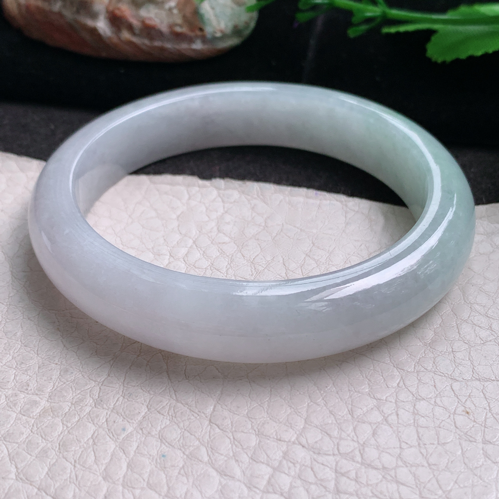 hh实拍57.5*12.5*8.5平安镯 天然缅甸翡翠a货手镯清新浅绿水润正圈玉镯子