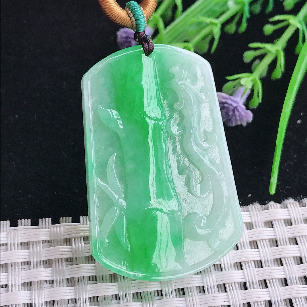 实拍a货翡翠44.5/29.8/5.3老坑精美飘阳绿节节高竹节吊坠翡翠玉坠挂件