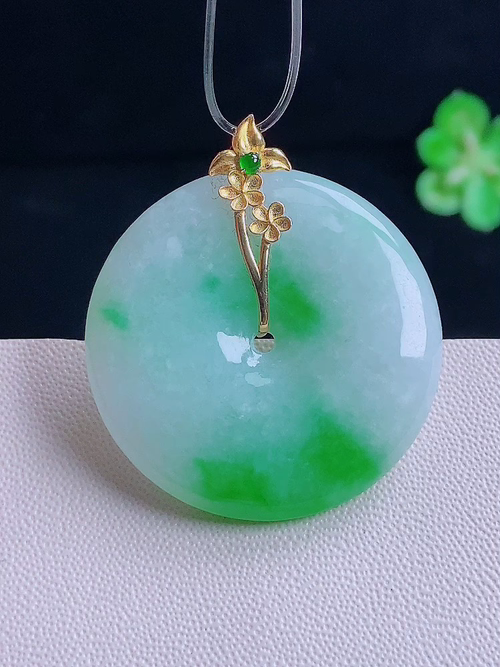 ，18k平安扣，无裂，尺寸34.5/21.7/5.4/编号15zy  22