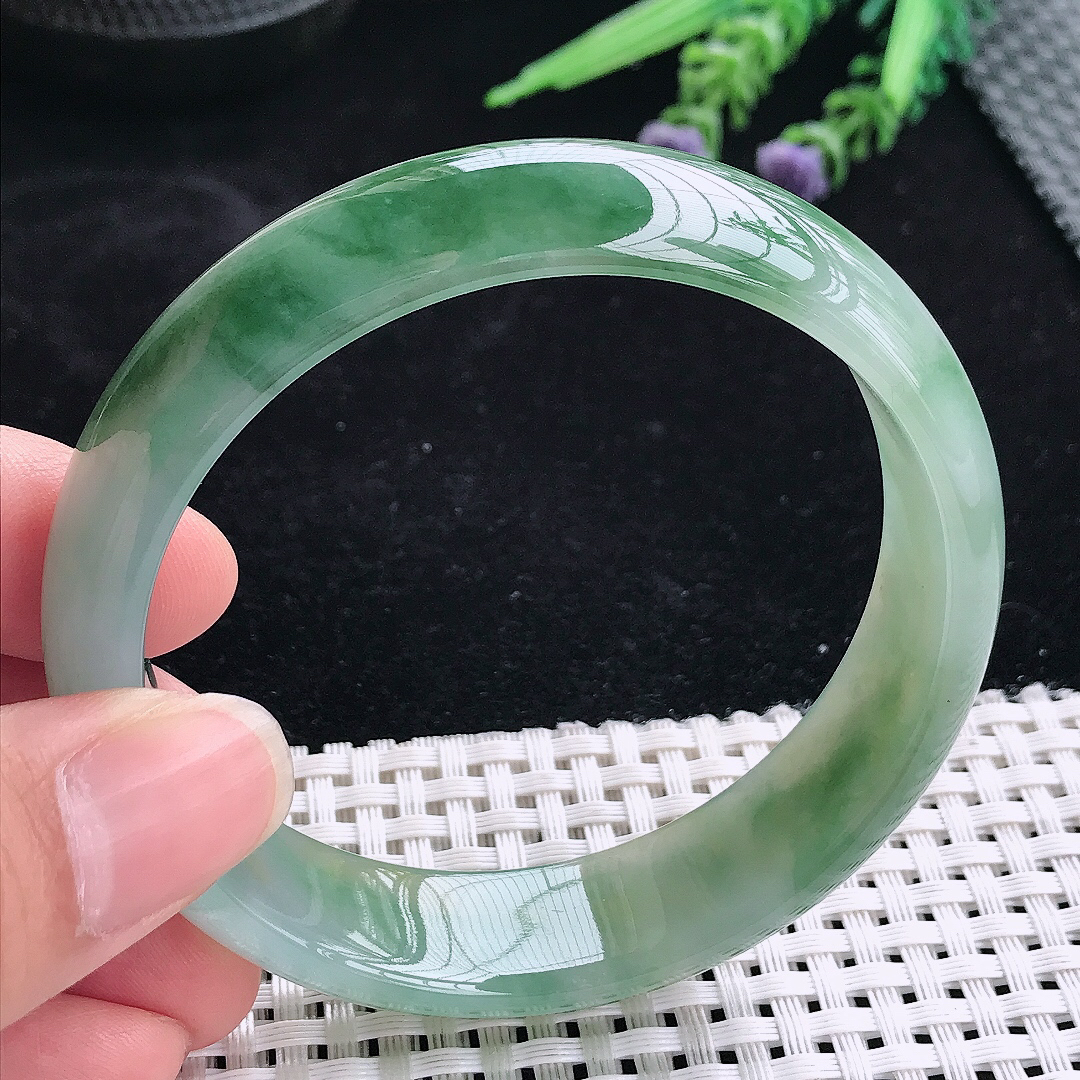 实拍A货翡翠59.5/15.9/7.3老坑冰胶飘花轮胎手镯宽边玉镯平安镯