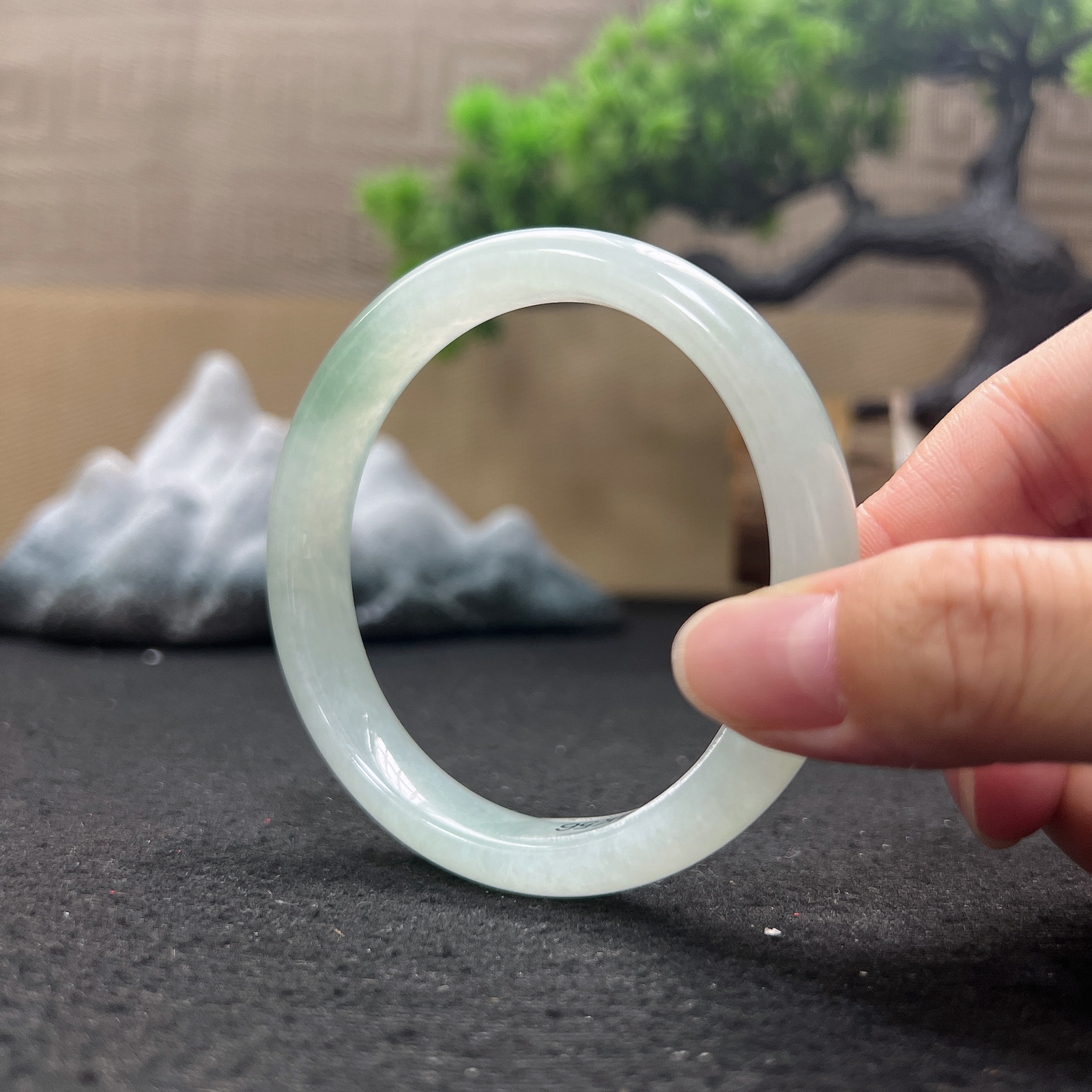 60圈口正圈半山水手镯