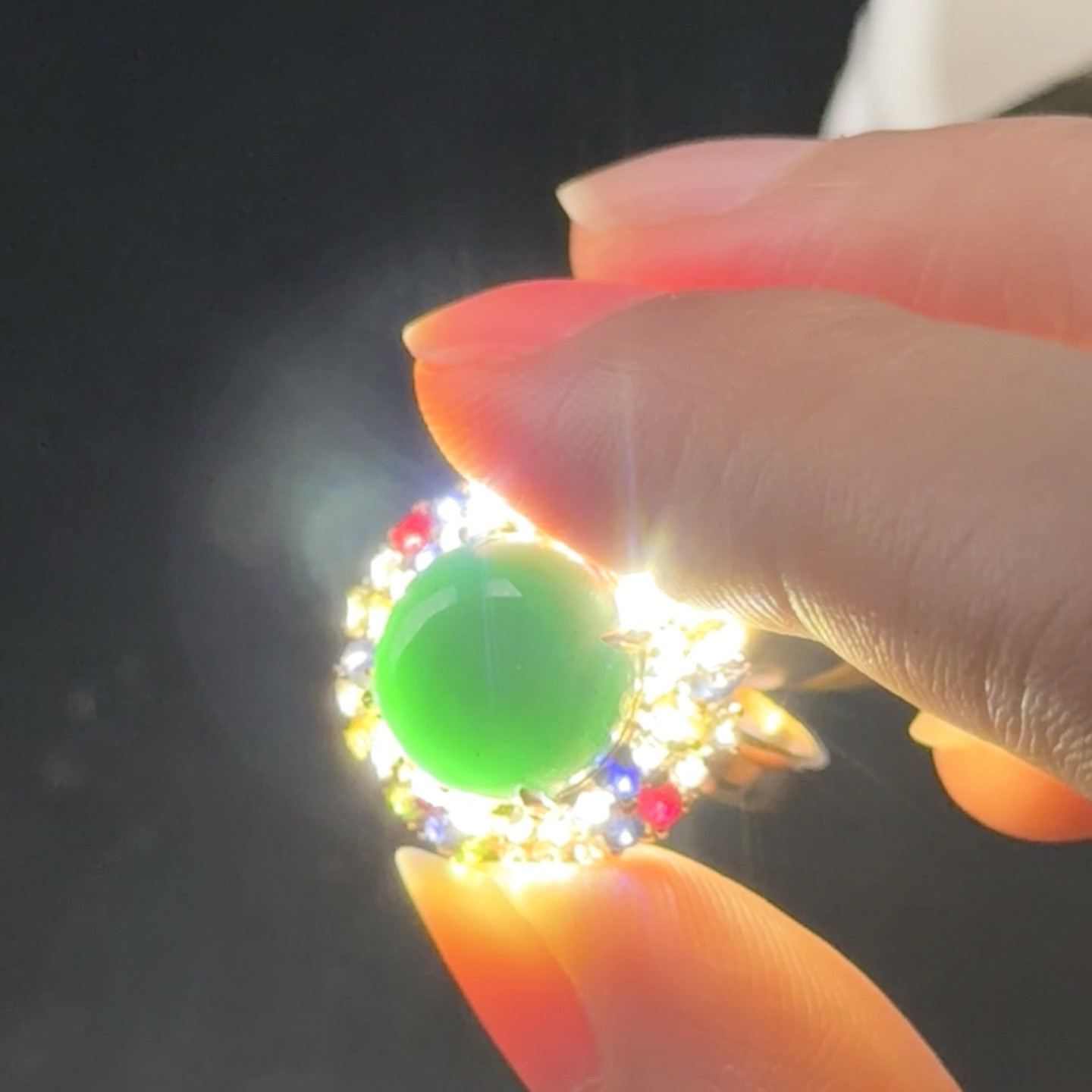 精品豪镶墨翠正圆女戒 种好色正 黑度极好 打灯通透 油性十足  尺寸11.1