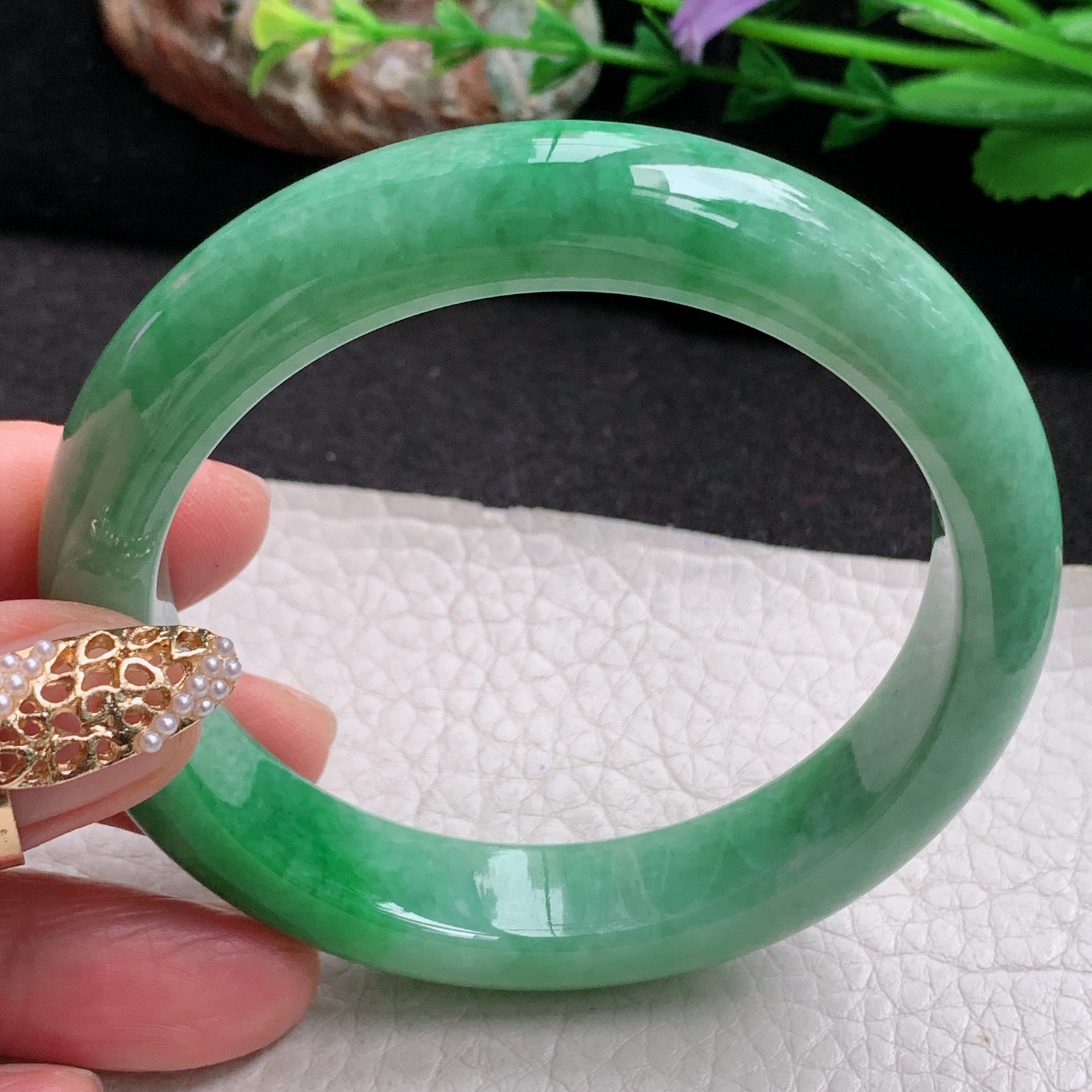 xx实拍57*12.9*8.8平安镯 天然缅甸翡翠a货手镯辣绿正圈玉镯子