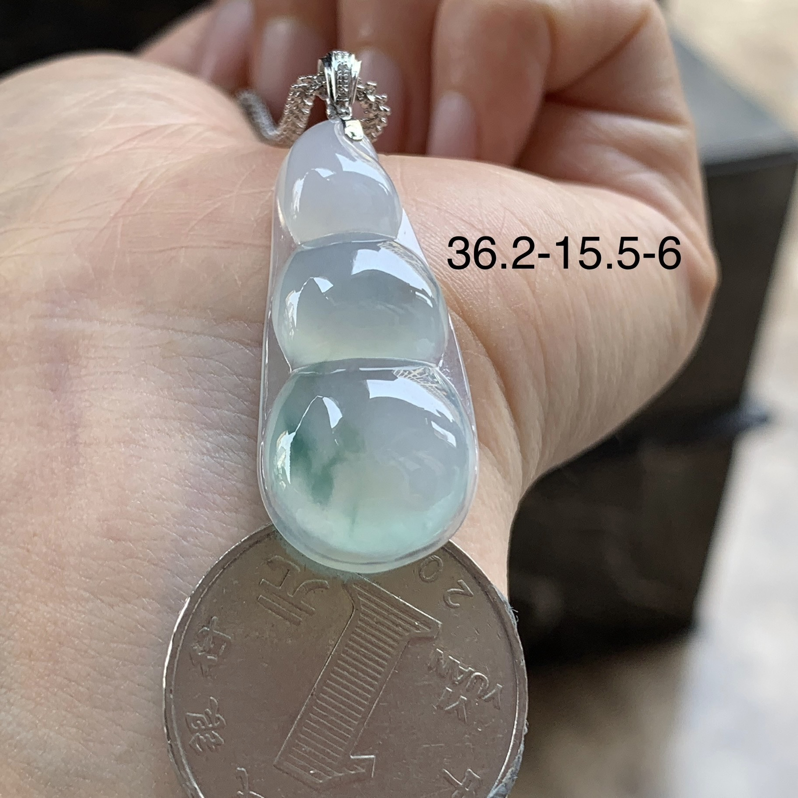 金扣蓝花豆子^_^玉质温润