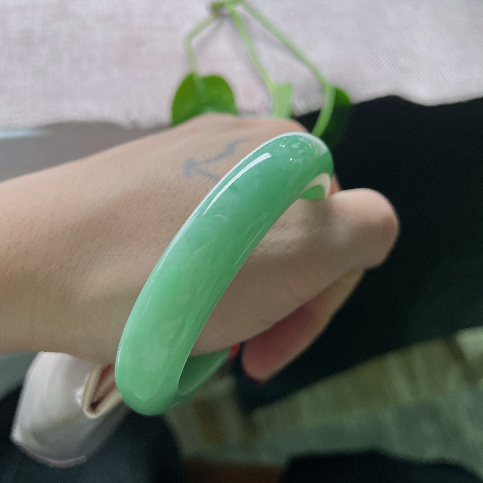 51.7/11.9/8.2，苹果绿正圈，翠色伊人，碧波荡漾，举手投足尽显贵气，晶体，ss50805a