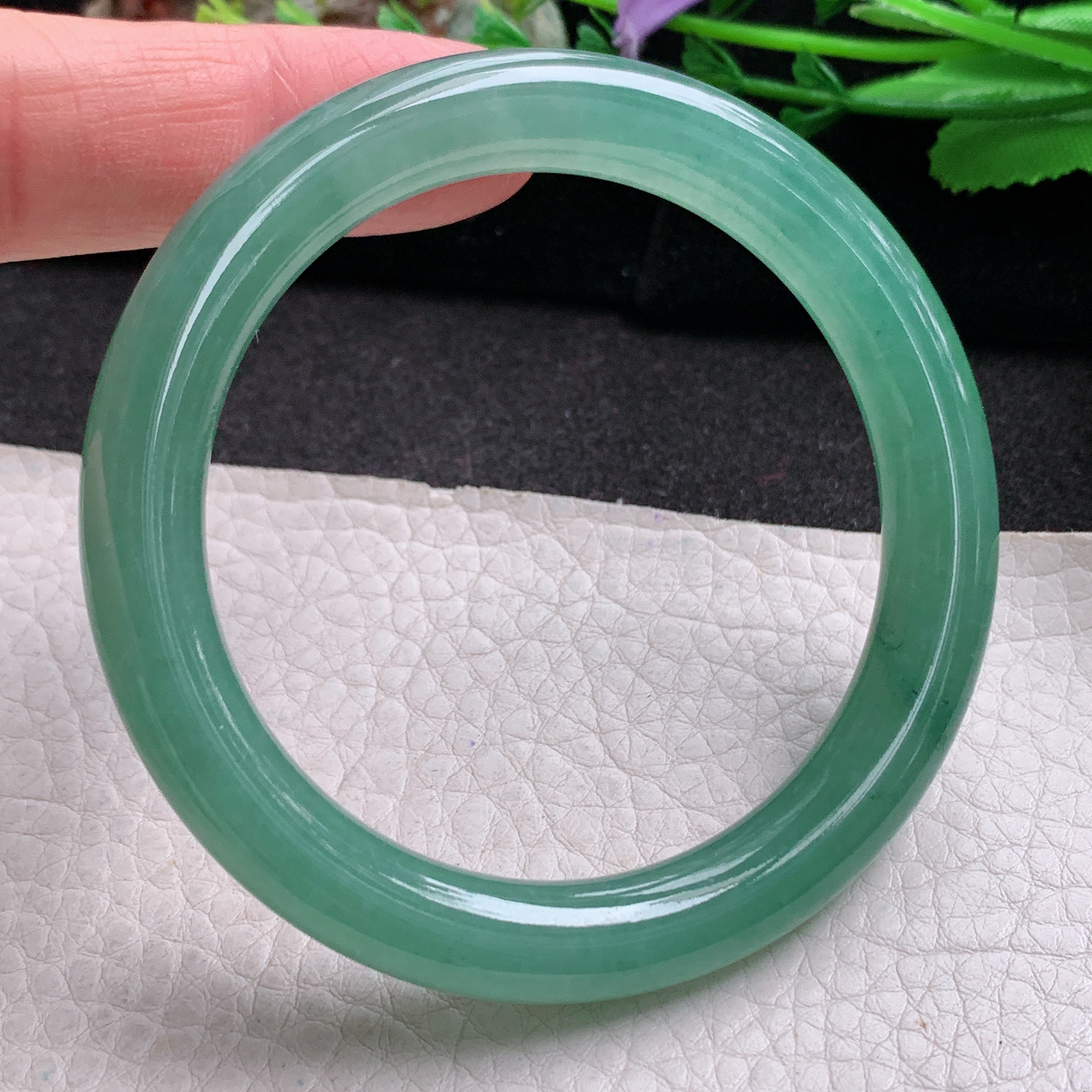 xc冰绿款54*9.2美人镯 天然缅甸翡翠a货手镯冰绿圆条叮当镯