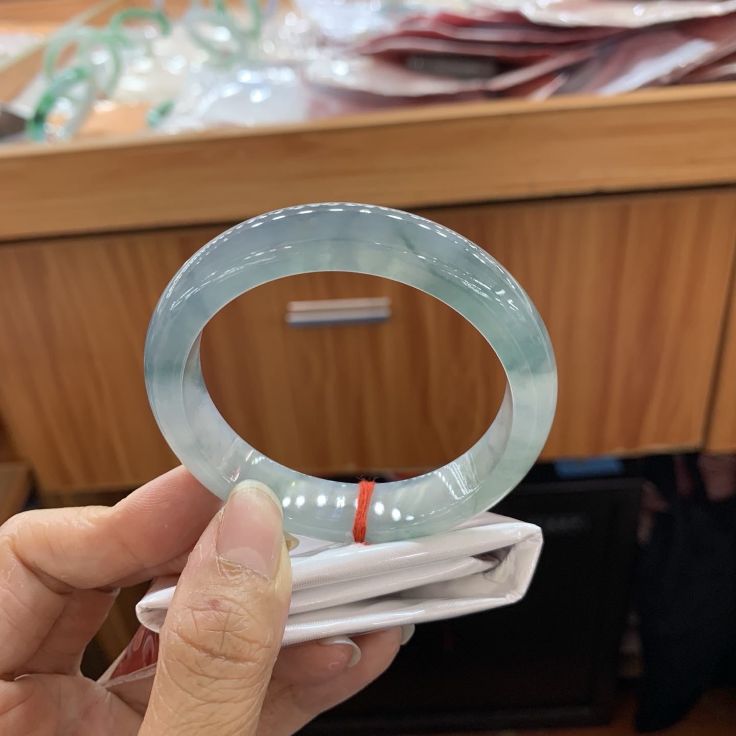 042226JM，冰种蓝飘花正圈翡翠手镯，55.5--12.7-8