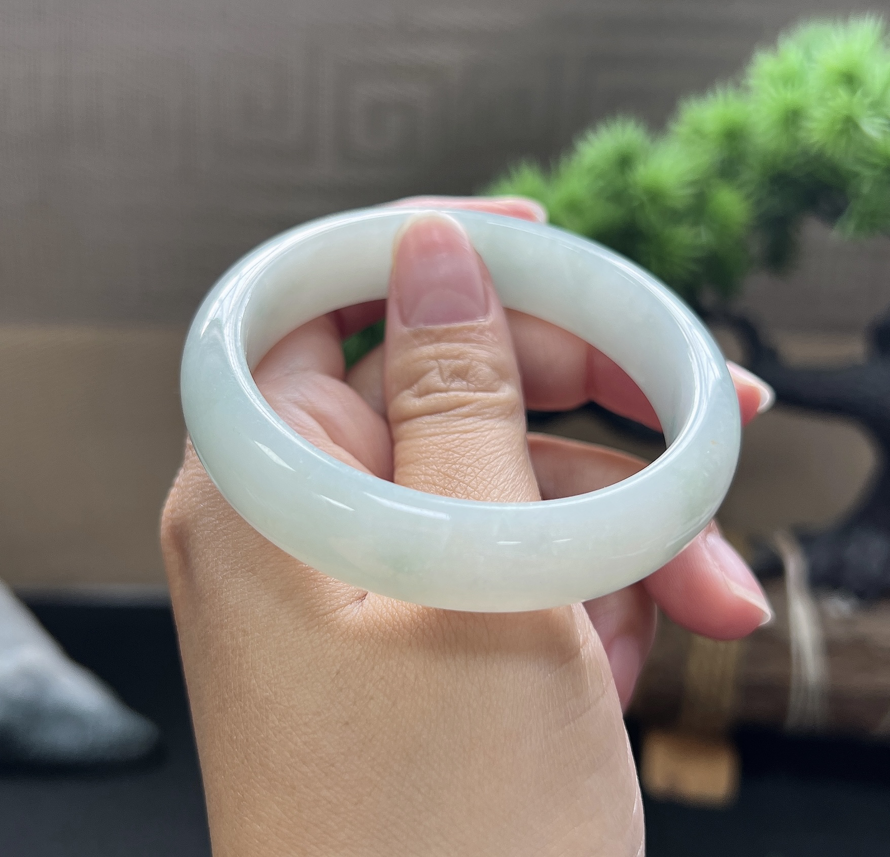 53圈口正圈淡晴底手镯