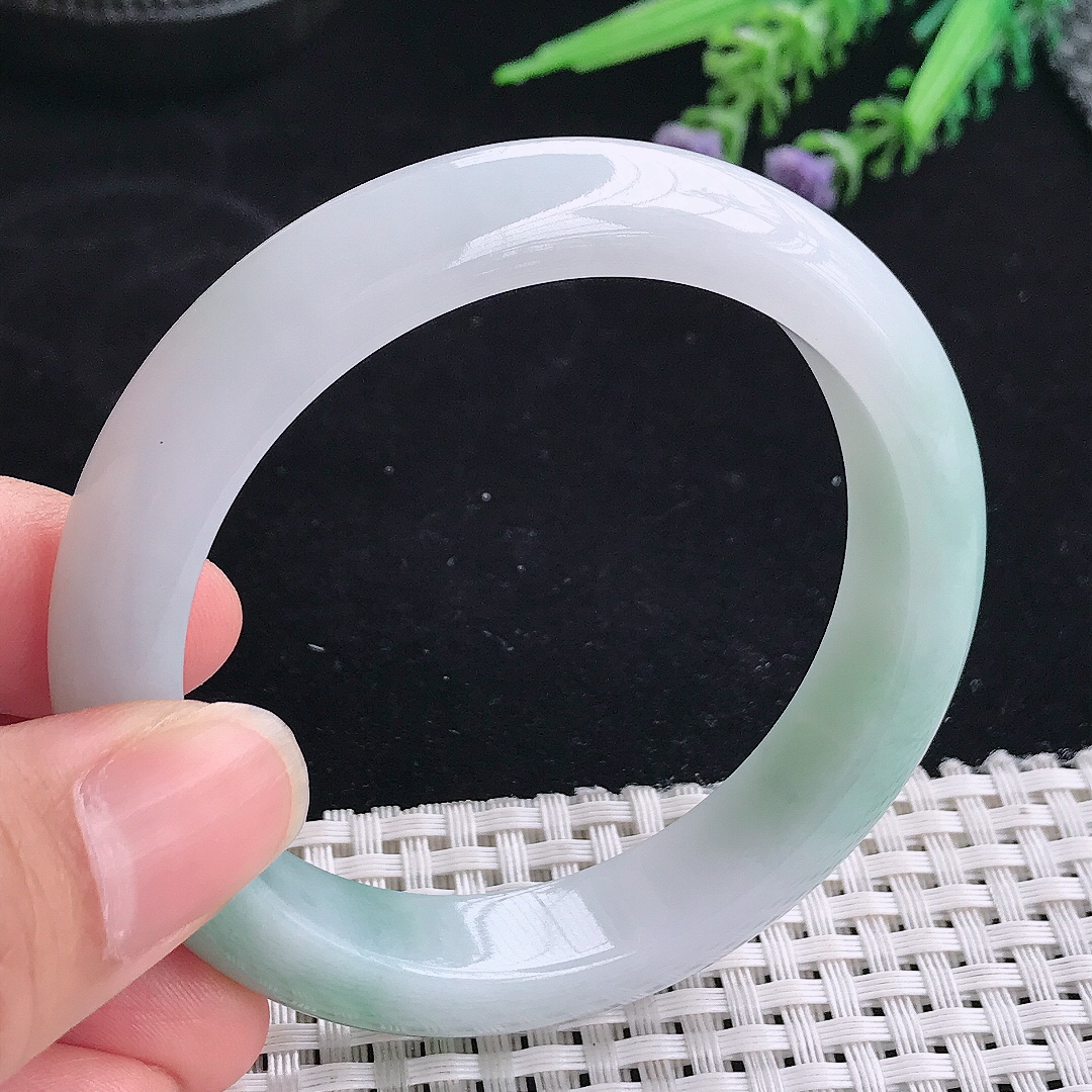 实拍A货翡翠55/12.1/8.6老坑冰润飘花手镯宽边玉镯平安镯