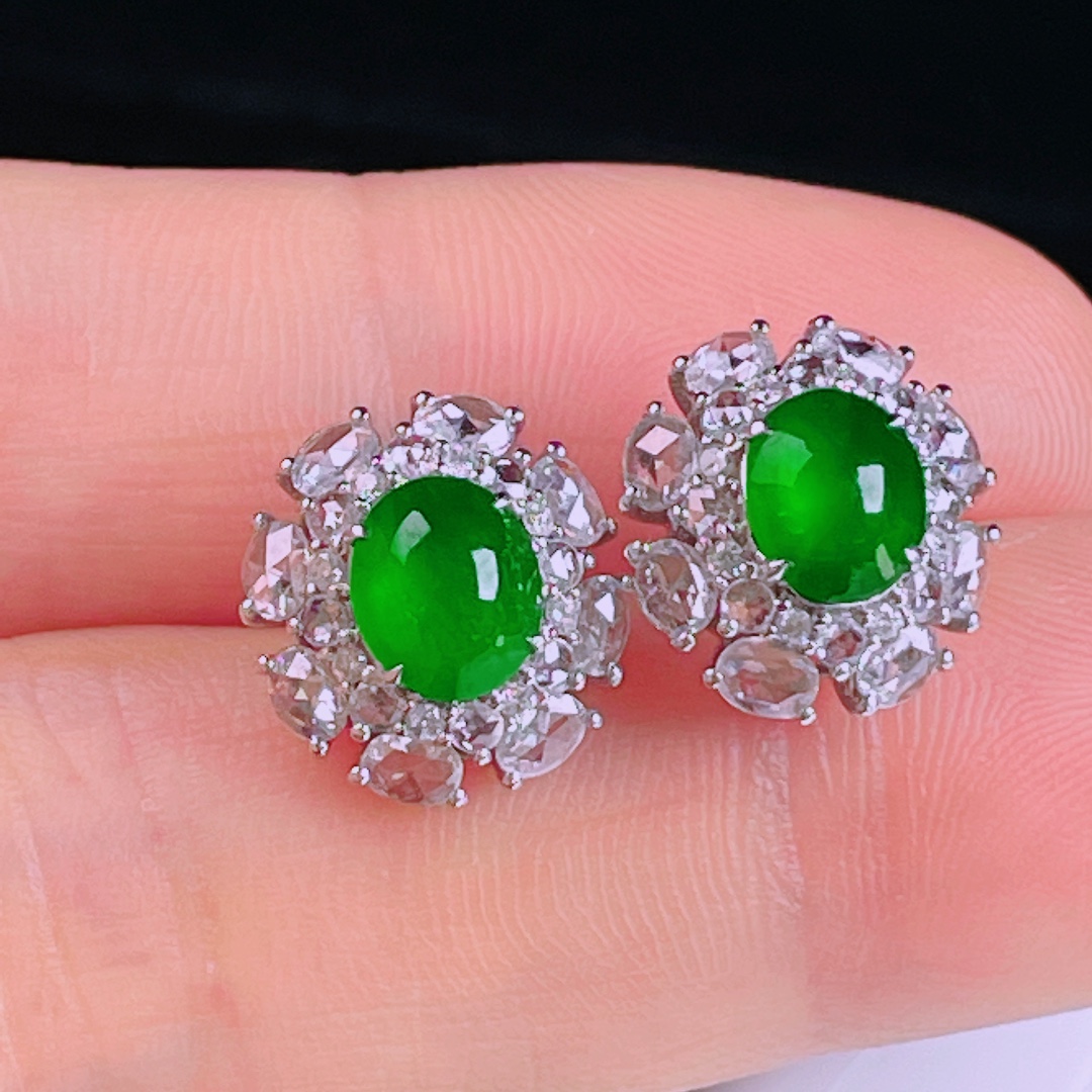 ️，冰绿耳钉，老种起光，细底通透，尺寸：裸石7/6/3.5mm0423