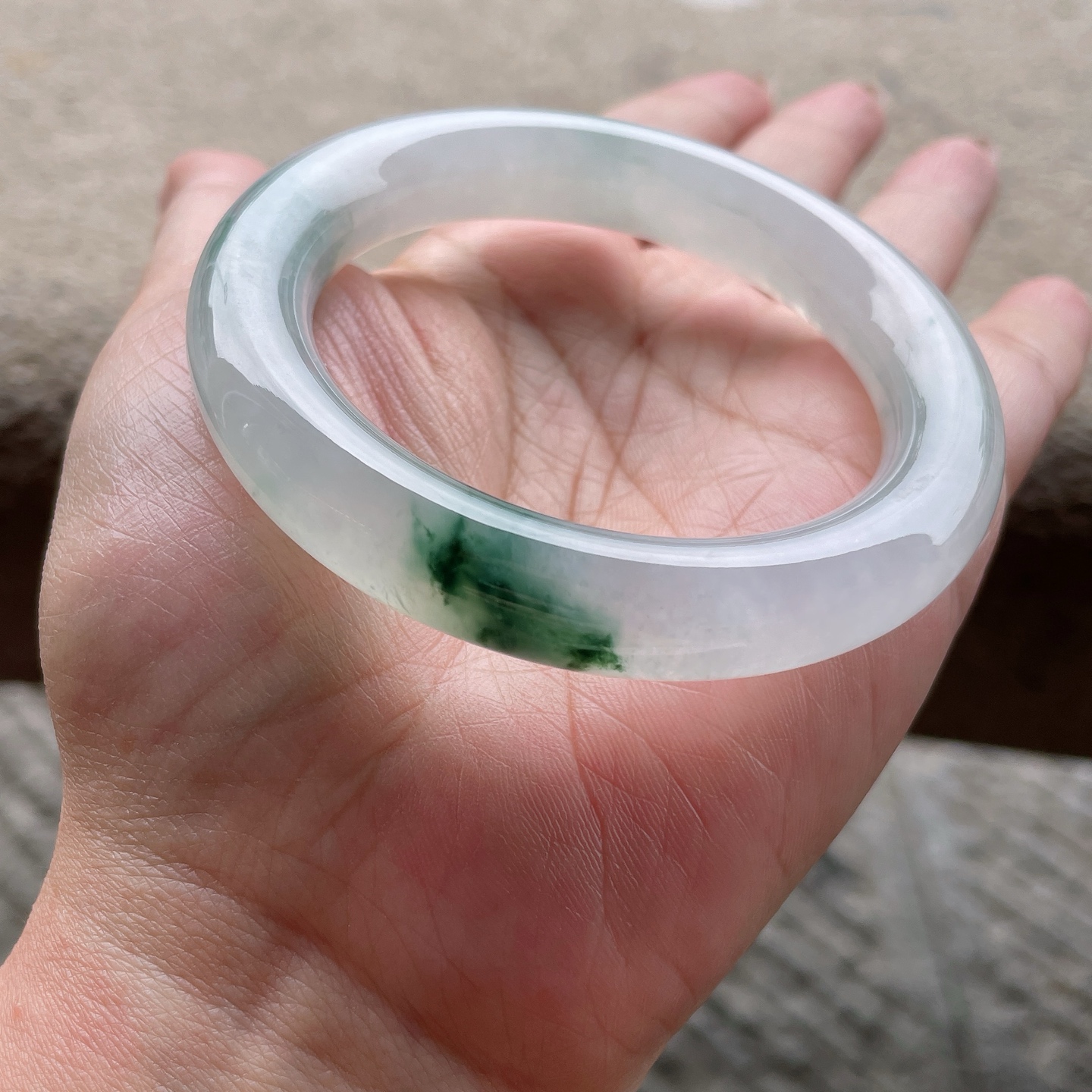 圆条52 53，52.6-11.1-10.5，0423M6，冰种飘花，晶莹剔透，水润，种老，有纹