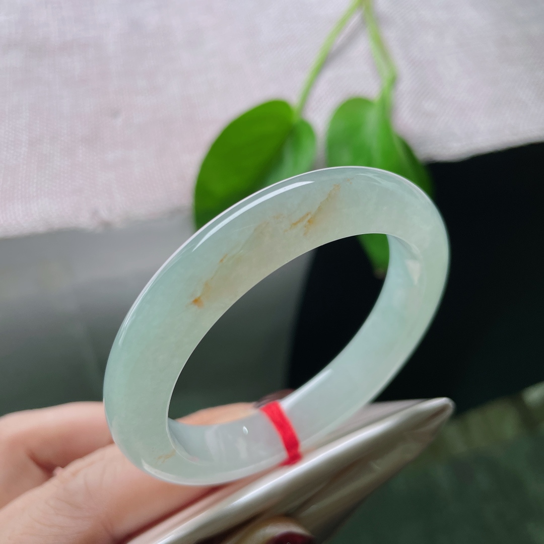 51.8/11.2/8.5，冰晴底正圈，洒金，冰为骨，晴为魂，清冷美人镯。一点皮纹，ss51773a