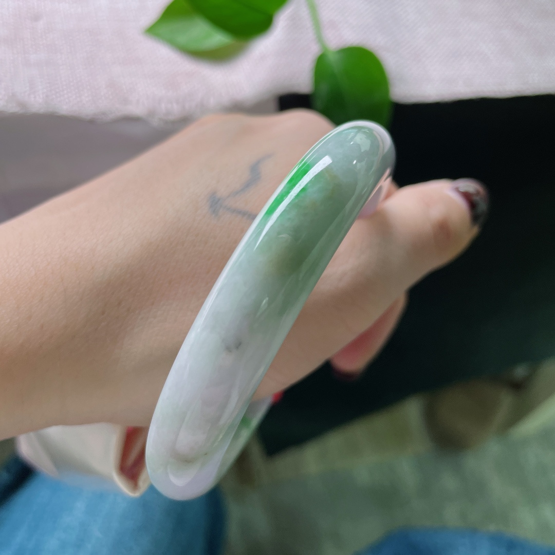 59.2/12.1/8.7春带彩正圈，水润，色彩斑斓，贵气，温柔大方，皮纹，无裂，ss51095a