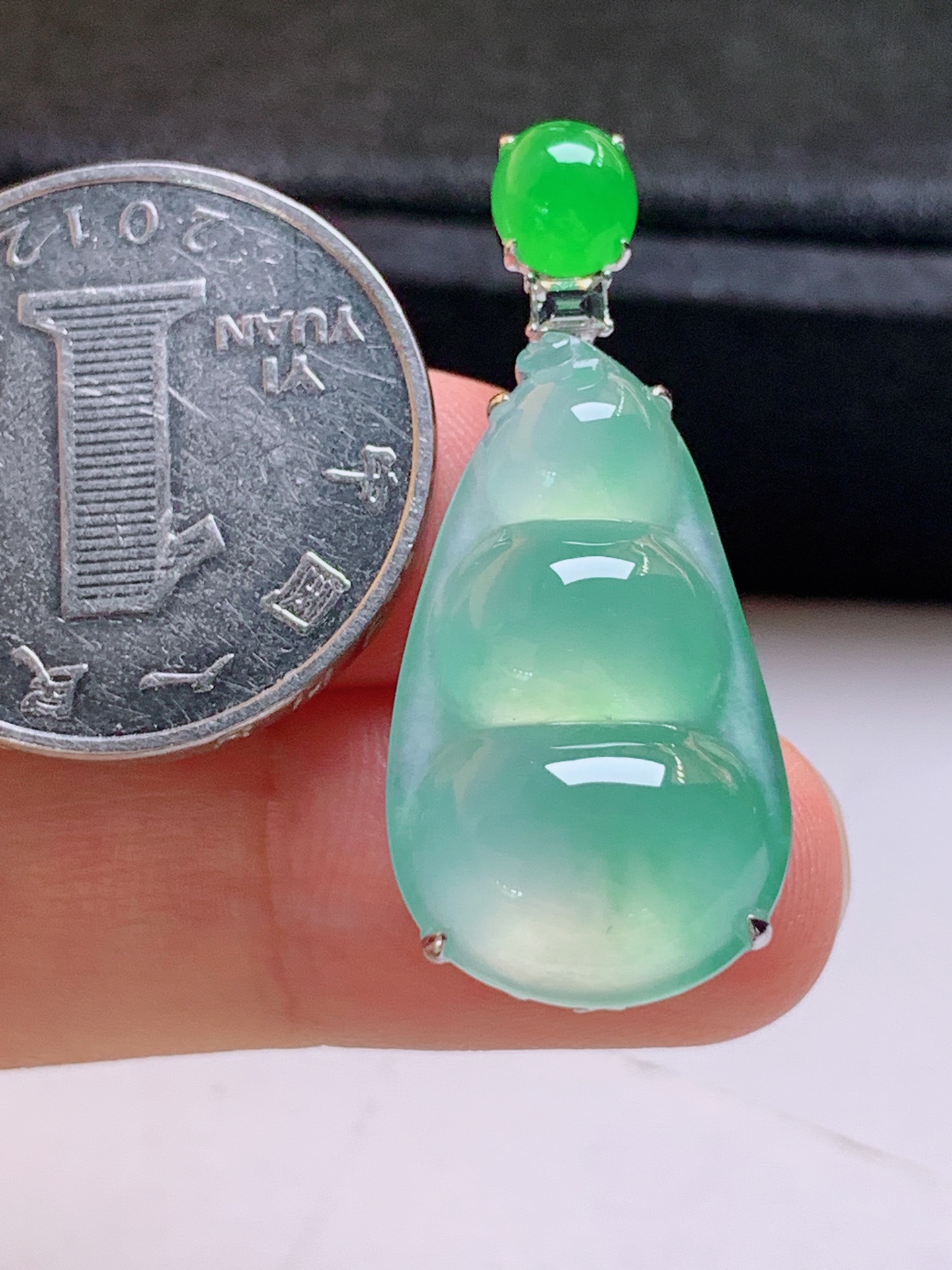 ️ 冰种绿福豆吊坠，无裂翠绿饱满，裸石26.7-15.1-6.135.2-9.3