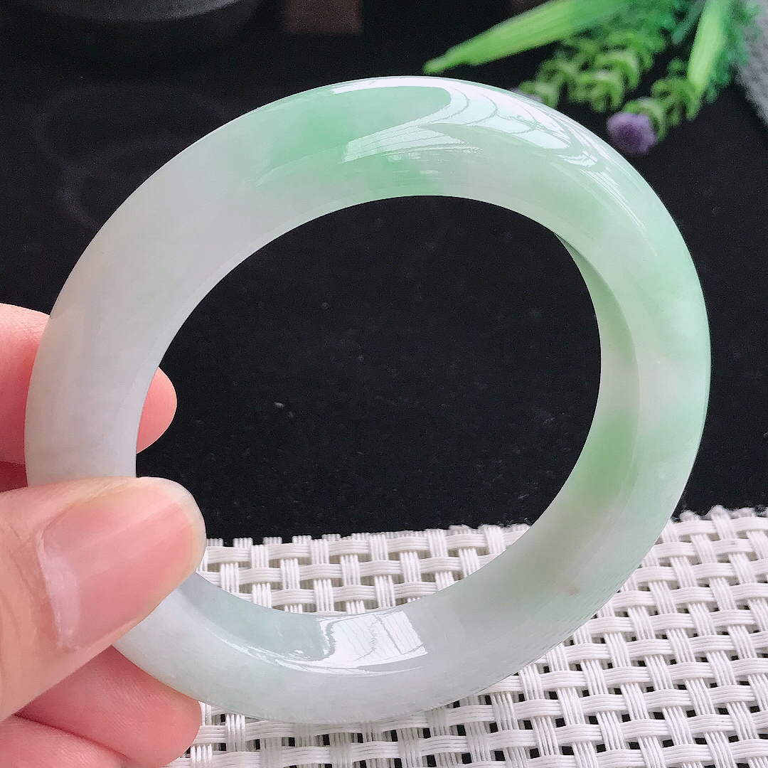 实拍A货翡翠57/12.8/10.8老坑冰润起胶冰晴手镯宽边玉镯平安镯