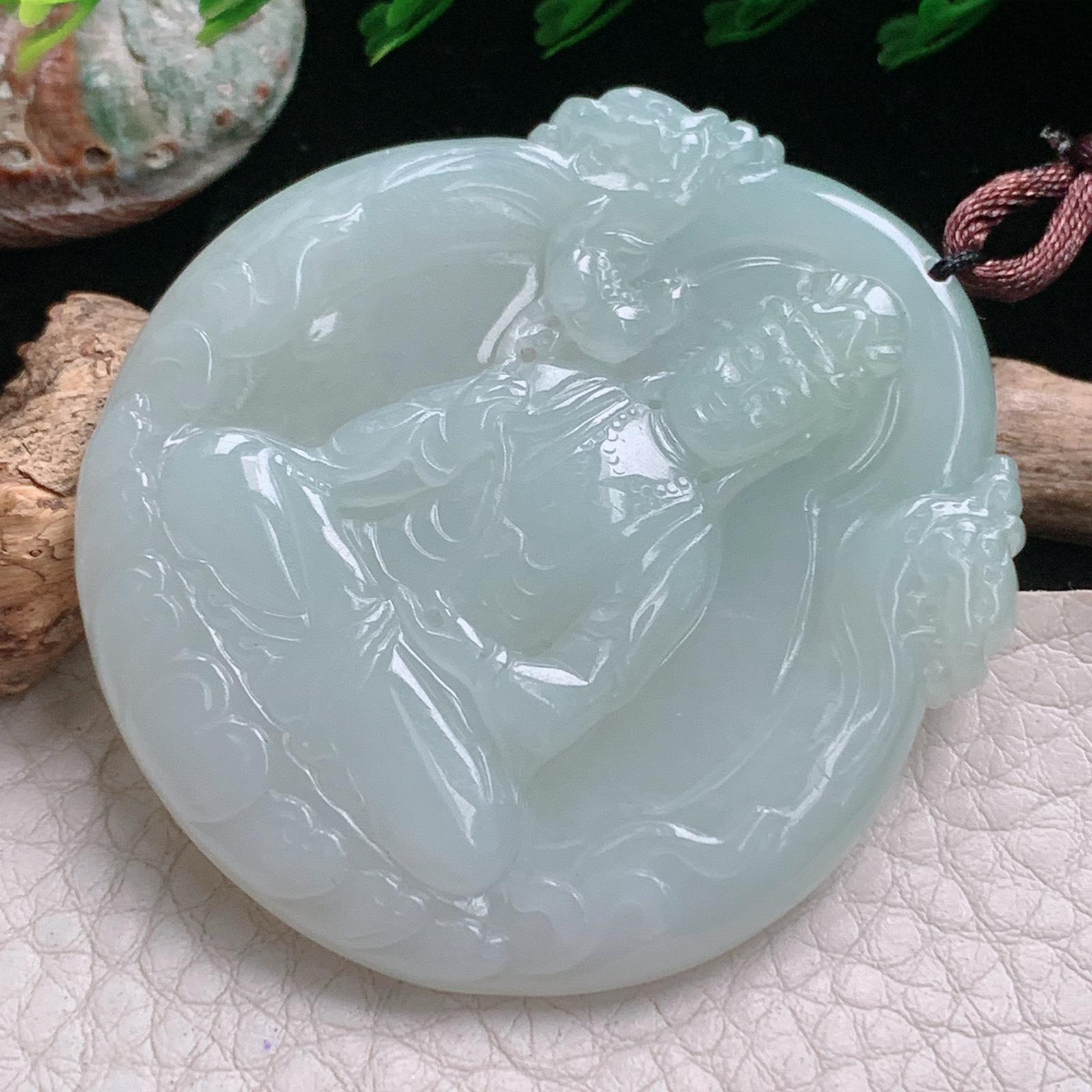 Bg实拍51.5*48*5.8缅甸翡翠浅绿大势至观音菩提吊坠持莲观世音