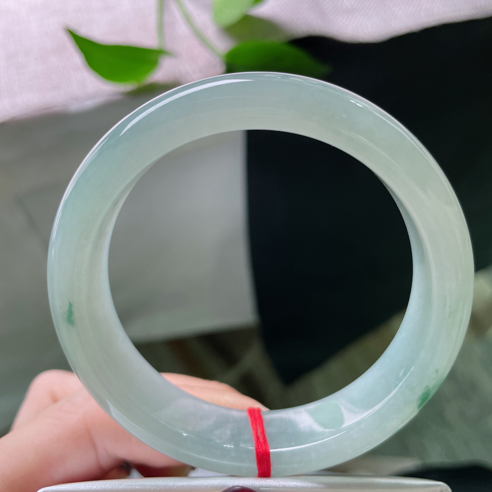 尺寸57.1/14.4/8.2，飘花正圈，底妆细腻，飘花灵动，ss50461a..