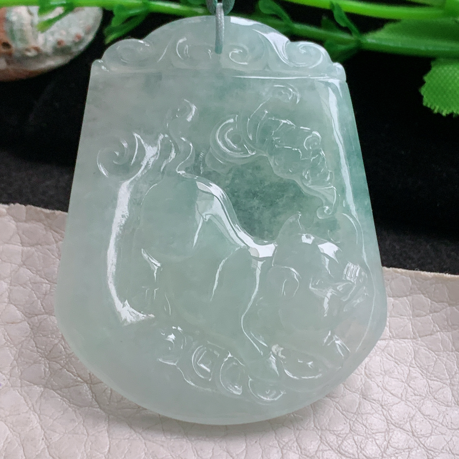 Bg实拍51*40.8*5.3缅甸翡翠冰透招财猪吊坠生肖猪玉坠诸事顺利