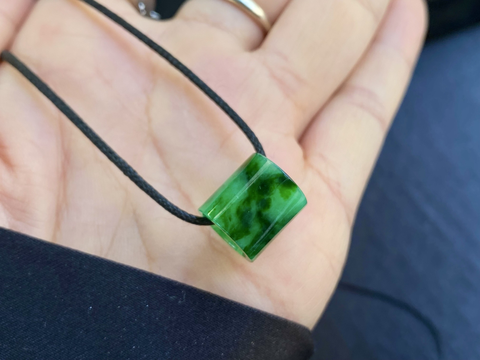 #冰飘辣绿路路通，

种水冰润，色阳味正