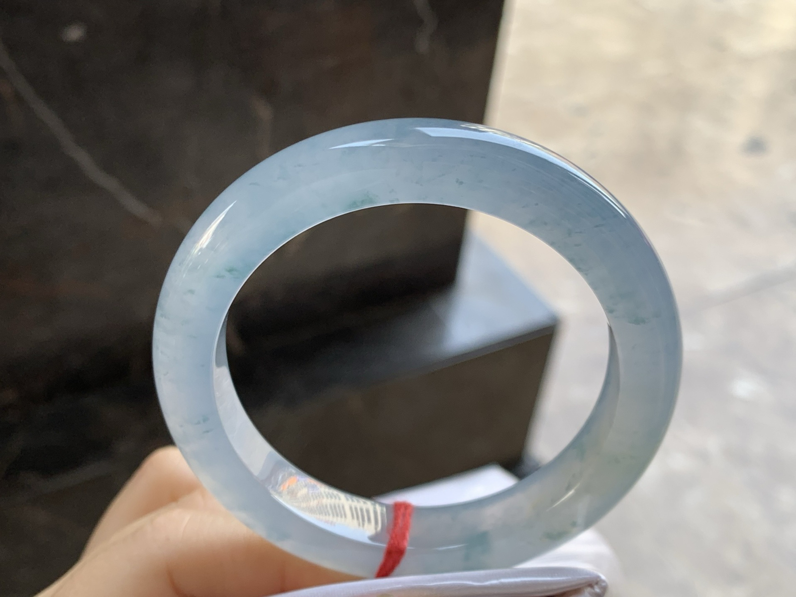 56.5-11.7-9.3

冰种飘花手镯^_^冰味十足 料子漂亮