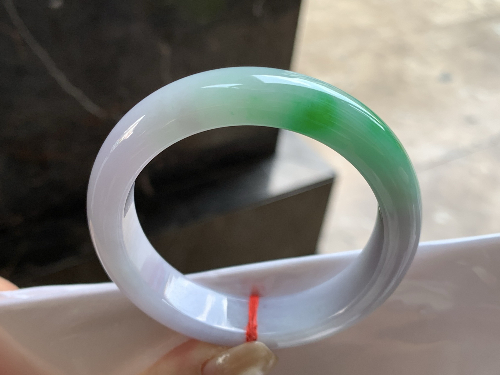 52-12.6-8.2

阳绿色手镯^_^底子细腻 绿色浓郁大气