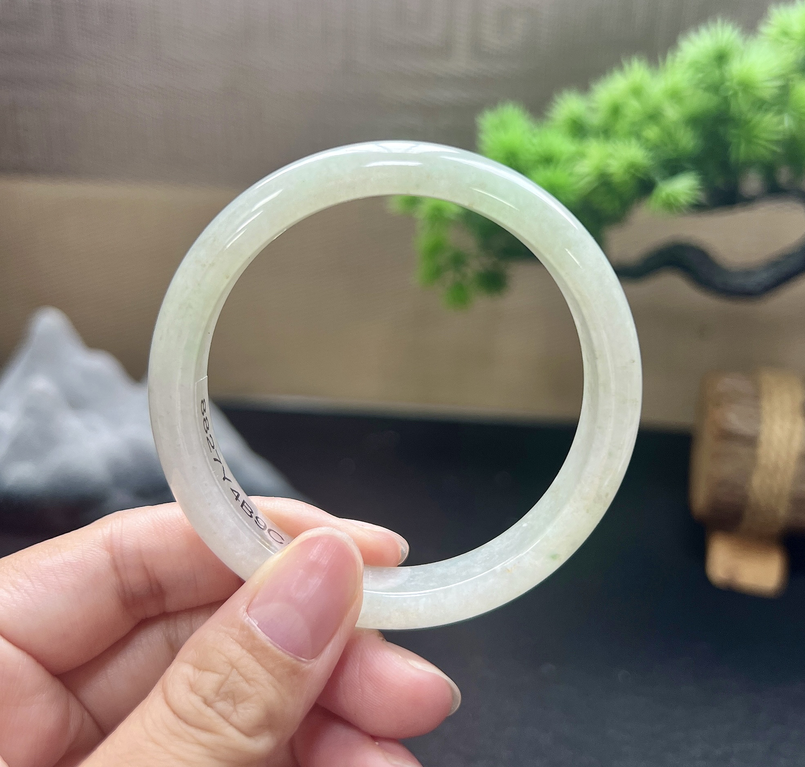 56圈口正圈飘花手镯