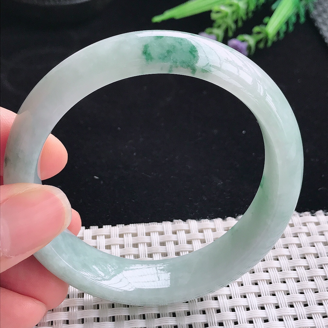 实拍A货翡翠58.5/15.8/8.8老坑精美温润飘花轮胎手镯宽边玉镯平安镯